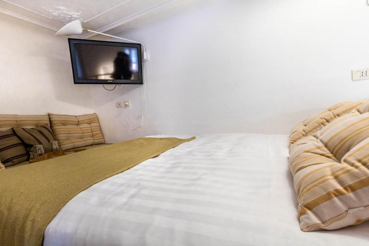 Joivy Modern Studio Near City Centre Apartman Milánó Kültér fotó